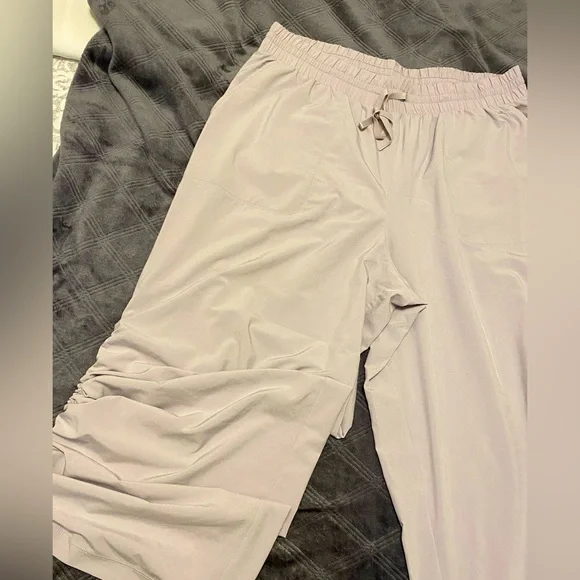 Women’s Joggers - Picture 2 of 6
